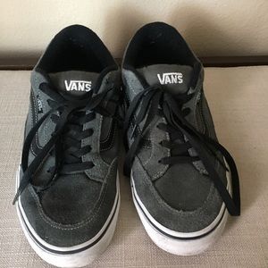 Vans Men's gray suede Old Skool skate shoes